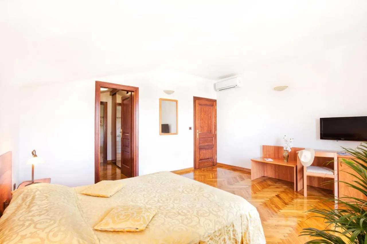 Villa Sveta Eufemija Bed End Breakfast I Rovinj 4*,